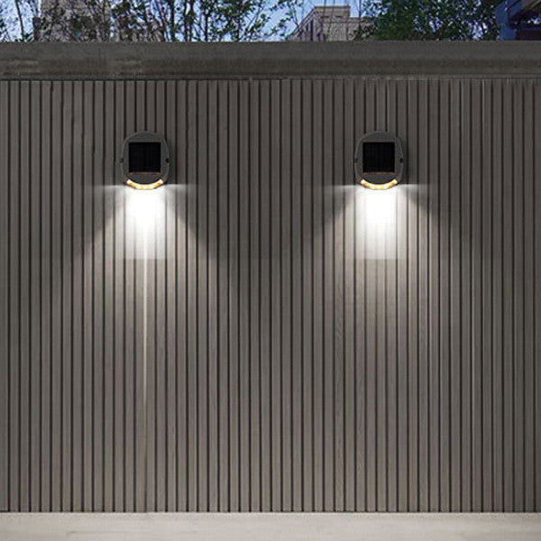 Brygg/vägglampa aluminium med solceller