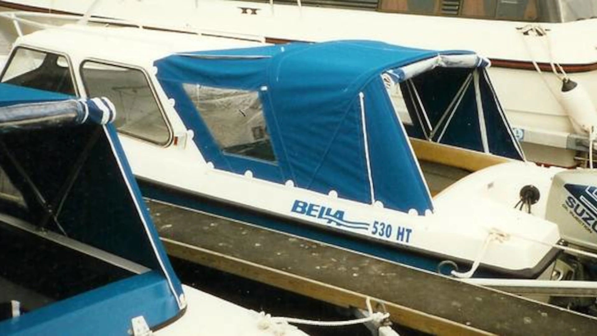 Bella 530 HT båtkapell