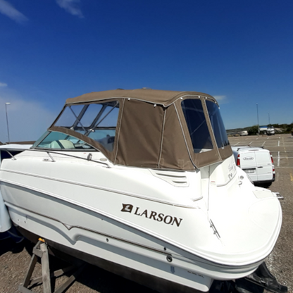 Larson 274 Cabrio aft canopy