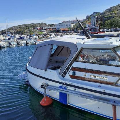 Tresfjord 28 lysegrå agterkaleche med aftagelige sider