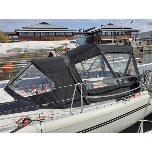 Two Star 36,  sprayhood & sittbrunnskapell